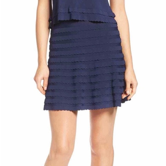 Lilly Pulitzer Dresses & Skirts - Lilly Pulitzer Olive Navy Tiered Scalloped Mini Skirt